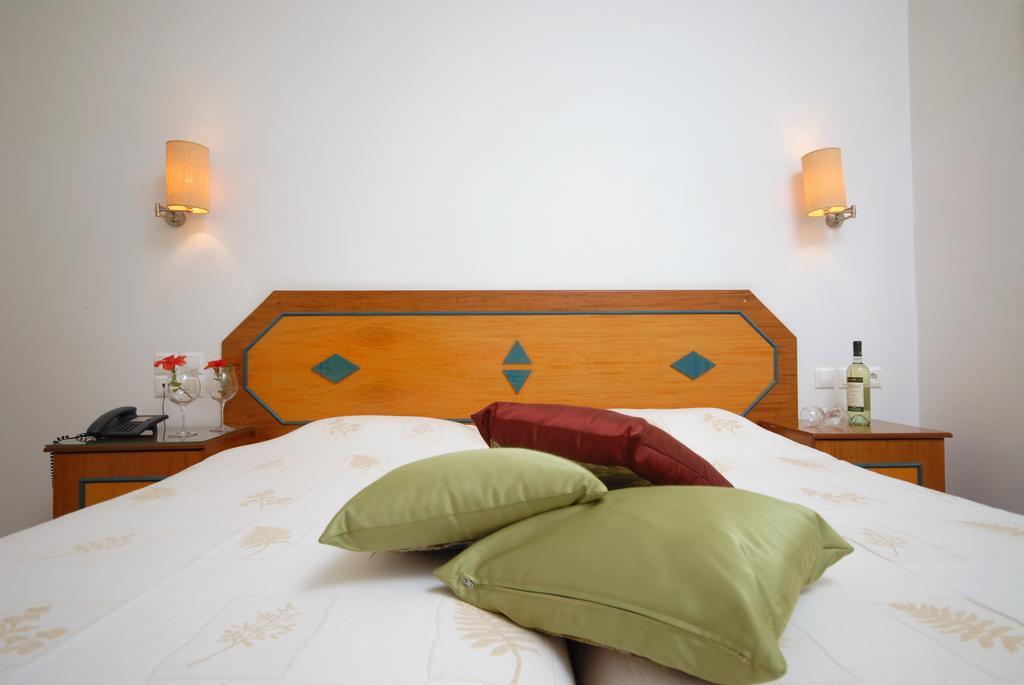 Barbouni Hotel & Studios Naxos City Rom bilde